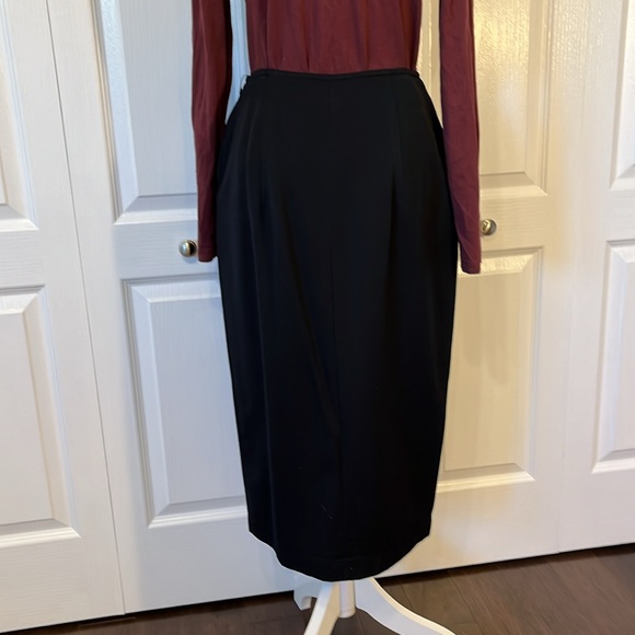 Benard Holtzman wool lined skirt - Picture 3 of 9
